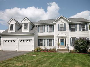 24 Glen Bloom Dr, Manchester, NH 03109