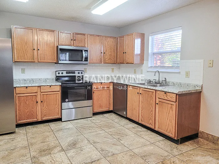 5611 Olive Branch Way — Photo 5