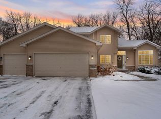 22533 Amy Ln, Rogers, MN 55374