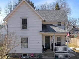 506 Wood St, Stockbridge, MI 49285