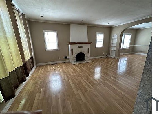 3rd image of 2683 67th Ave