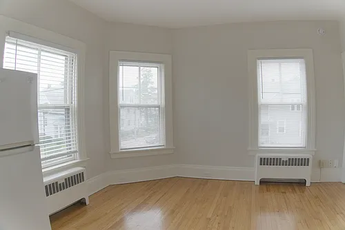 765 Park Ave #2C Photo 1