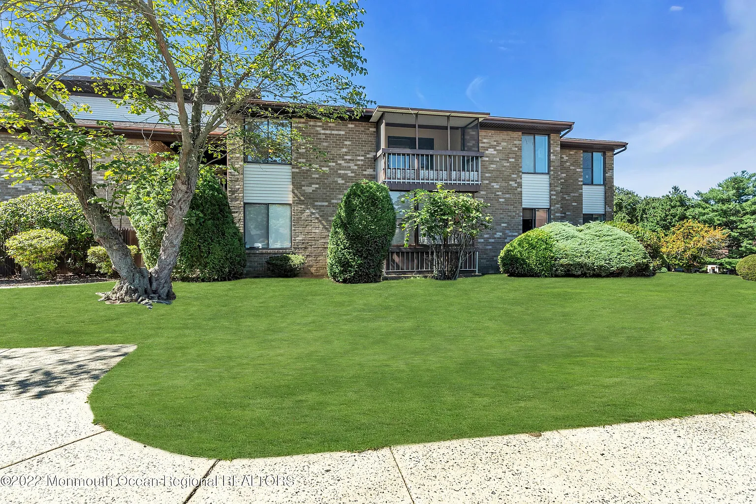 82 Amberly Dr Unit K photo 1