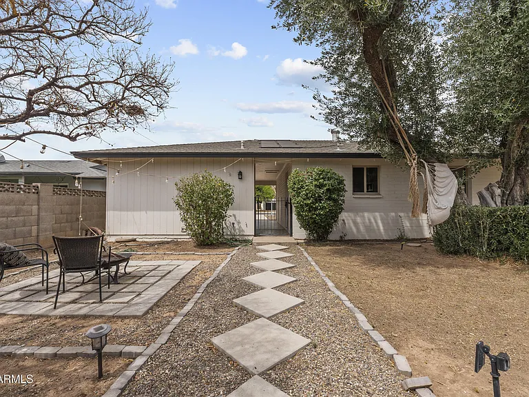 1229 E Manhatton Dr — Photo 26