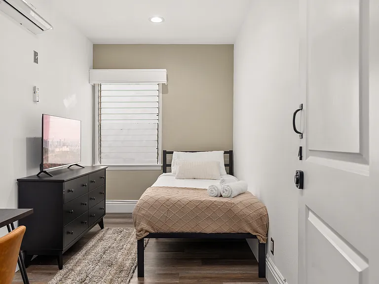 1515 Selby Avenue — Photo 19