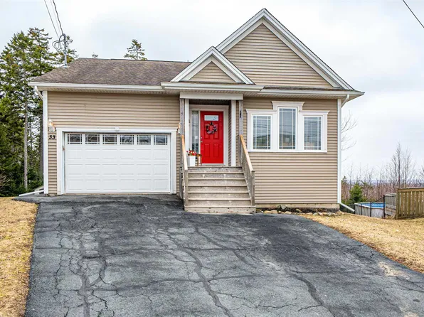33 Barnsley Ct, Halifax, NS B4E 0H3