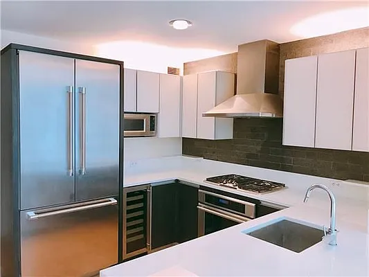 Rented by RELO REDAC INC. | media 23