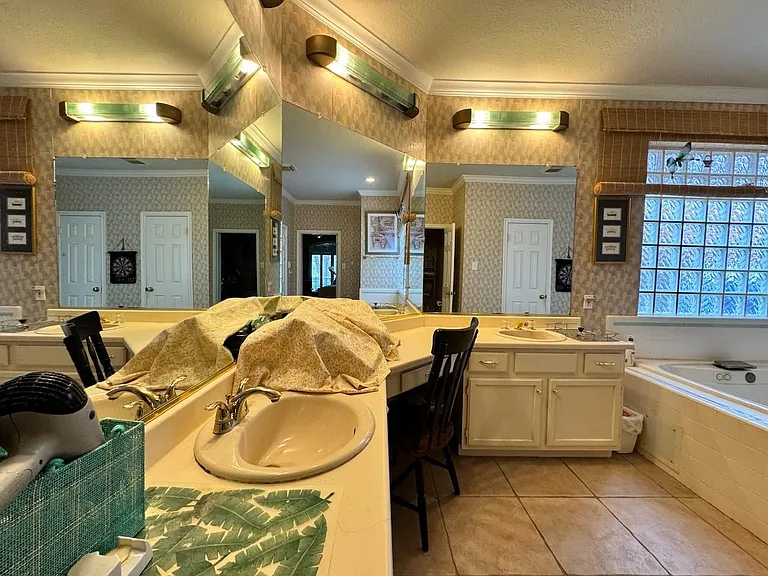 9303 Bent Spur Ln — Photo 24