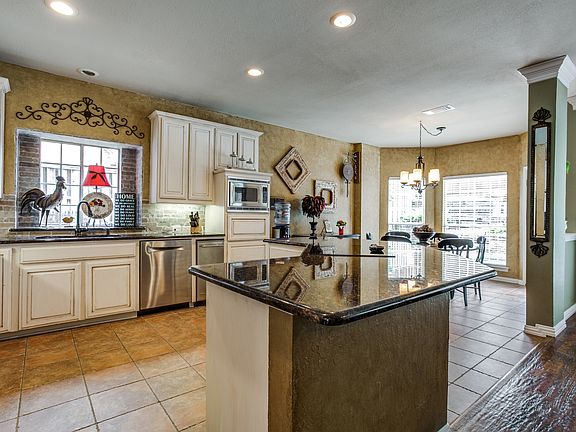 5th image of 2622 Greenway Dr