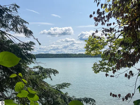 0 Innis Ln, Williamsburg, MI 49690