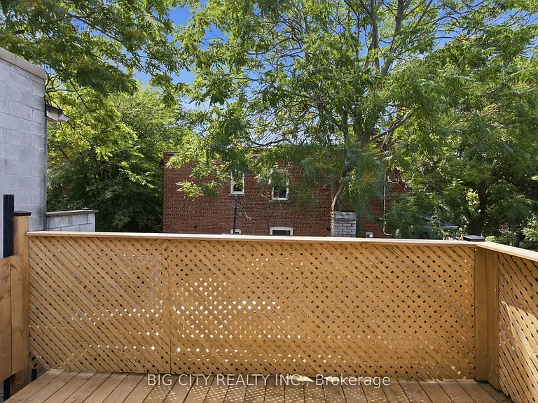 1362 Bathurst St #UPPER — Photo 14