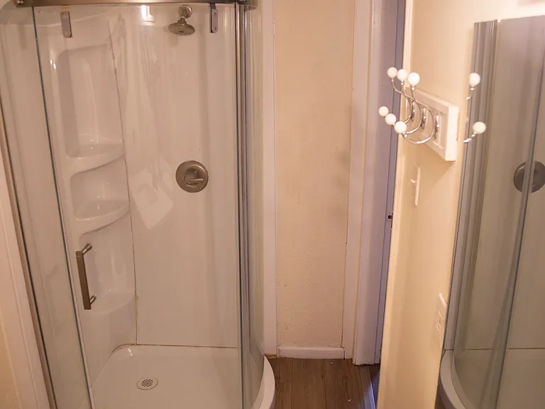 1506 E Raymond St — Photo 11