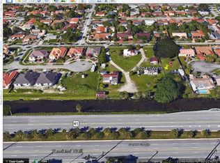 10254 SW 7th St, Sweetwater, FL 33174