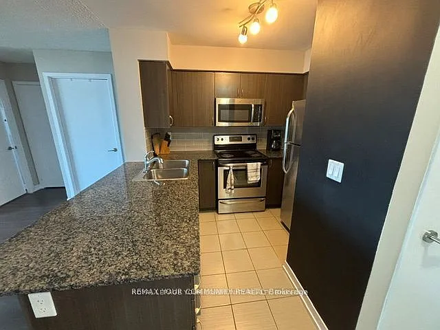 812 Lansdowne Ave #911 — Photo 8