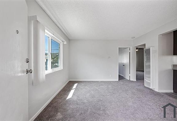 2nd image of 626 W 54th St APT 1