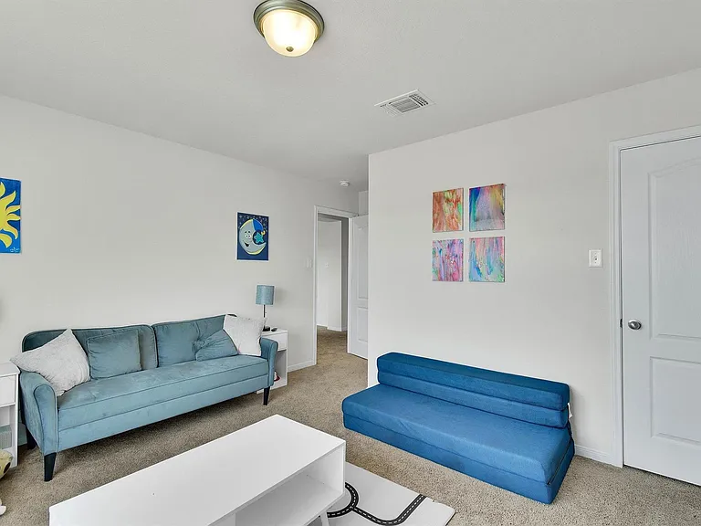 632 Friars Tuck Dr — Photo 15