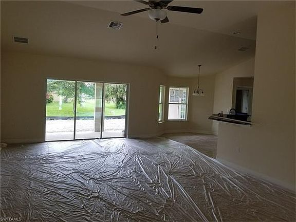 5th image of 4213 NE 21st Pl