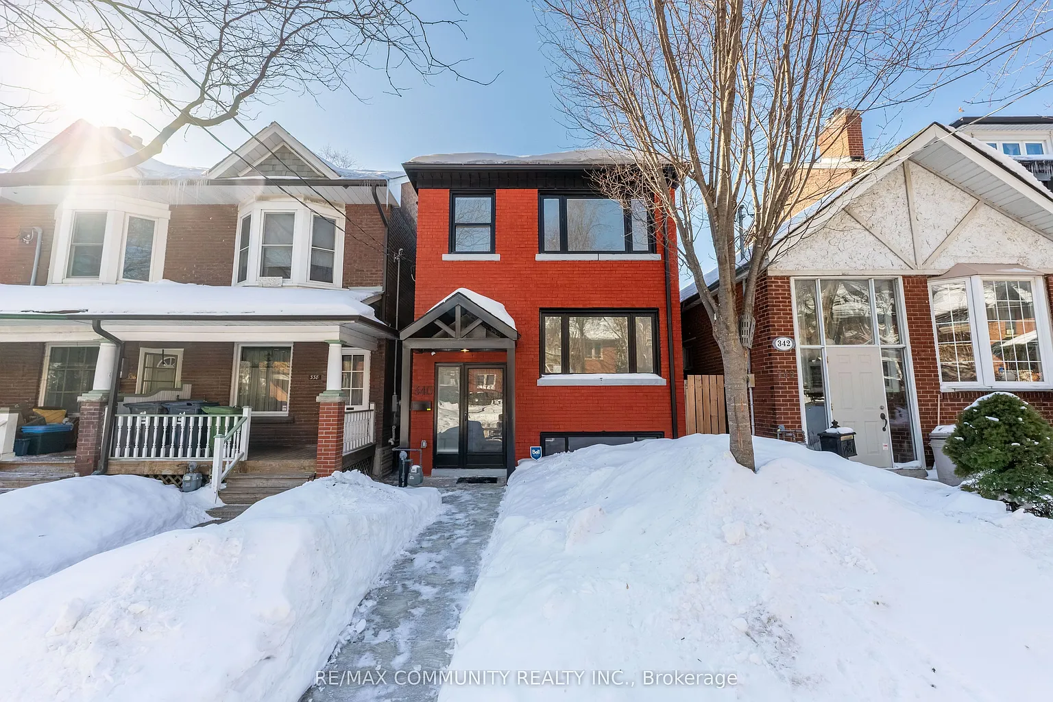 340 Albany Ave photo 1