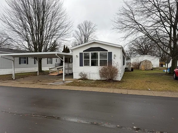 169 Kleyla Dr SE, Kentwood, MI 49548