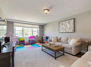 21140 18th Ave APT 1A, Bayside, NY 11360