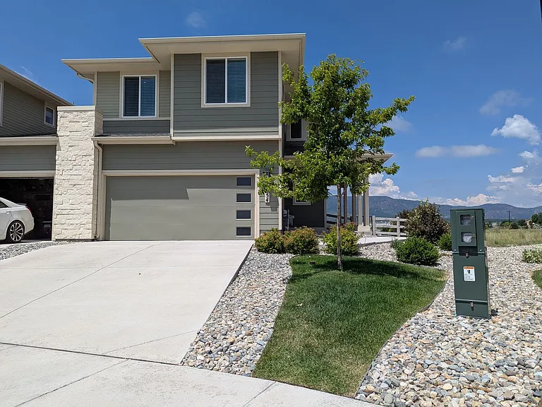 1854 Peak Prairie Ln — Photo 2