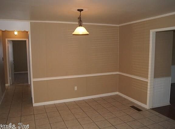 5th image of 1408 W Vine Ave