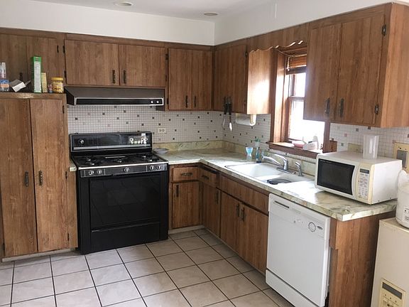 2nd image of 5206 N Leclaire Ave