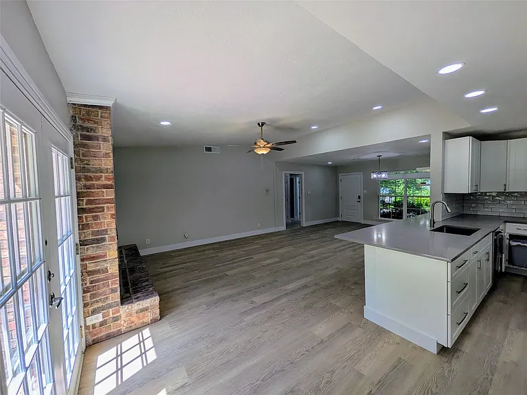 9705 Marlborough Dr — Photo 5