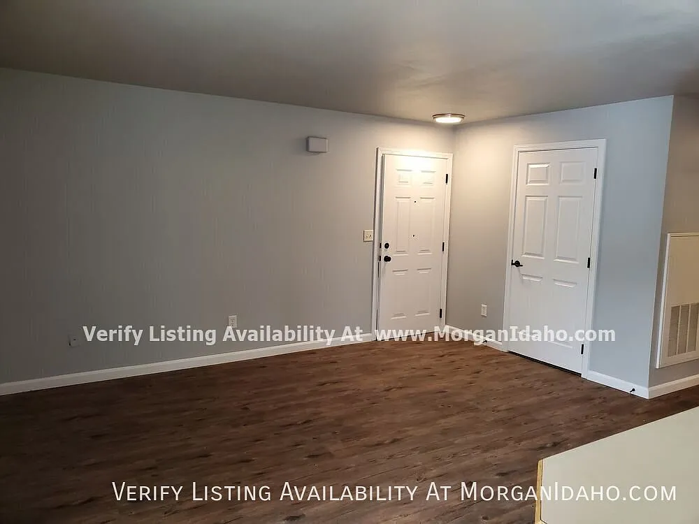 3 bed, 1113 sqft, $1,600 — Photo 2