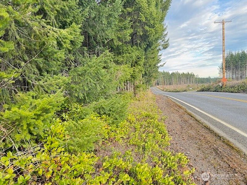 3rd image of 3 Lot Brown Road