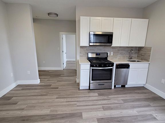 2nd image of 6611 Broadway #B6