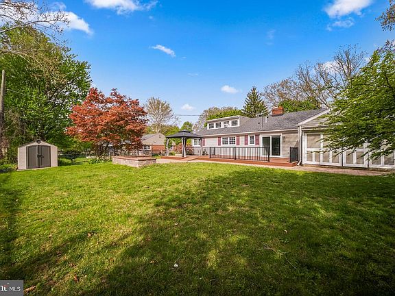 5th image of 3119 Manor Rd