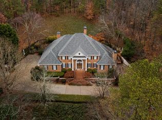 805 Crest Valley Dr NW, Sandy Springs, GA 30327