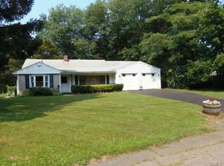10 Winnipauk Dr, Norwalk, CT 06851