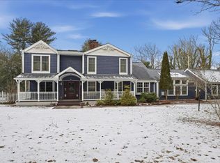 1 Tracklot Rd, Saint James, NY 11780