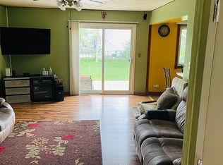 2172 Leeward Ln, Hanover Park, IL