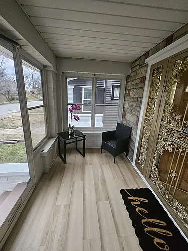 2633 Grand Ave Photo 1