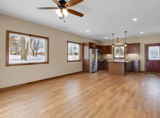 411 Bullis St, Kenyon, MN 55946