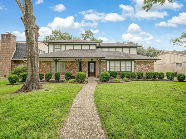 16326 Heatherdale Dr, Houston, TX 77059