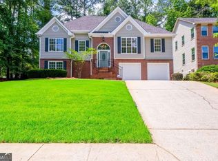5330 Leeward Run Dr, Alpharetta, GA 30005