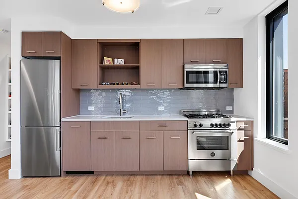 Rented by Cooper & Cooper Real Estate | media 19