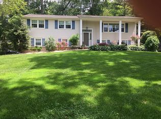 11 Langtree Dr, Livingston, NJ 07039