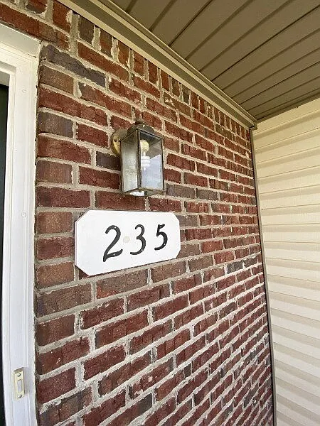 2 bed, 1.5 bath, 1100 sqft, $995 — Photo 3