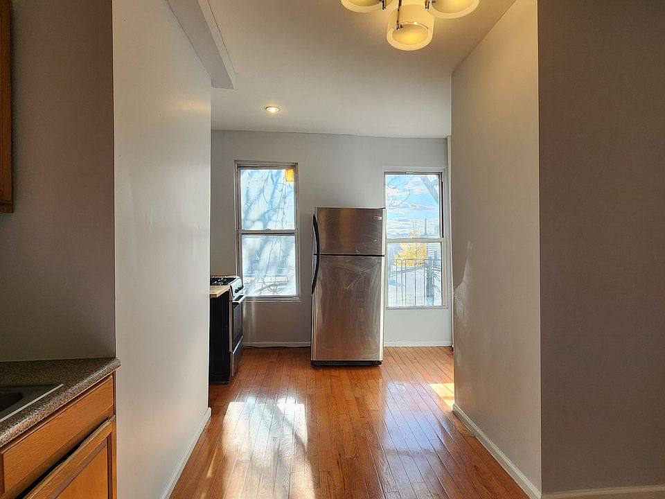 1st image of 150 21st St APT 3B