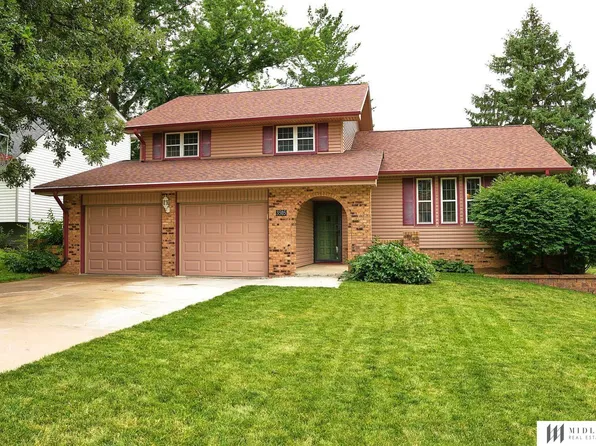 3505 Leawood Dr, Bellevue, NE 68123
