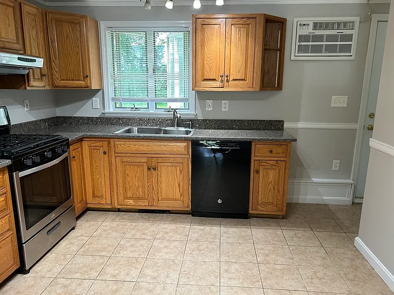 7 Heidi Ln #0 — Photo 9
