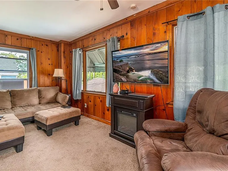 35 Greenwood Pl — Photo 6