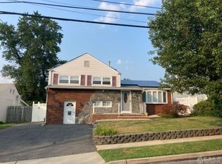 18 Frederick Pl, Parlin, NJ 08859