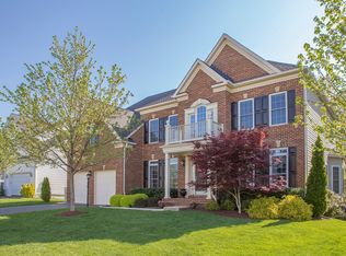 43342 Hollybank Pl, Chantilly, VA 20152
