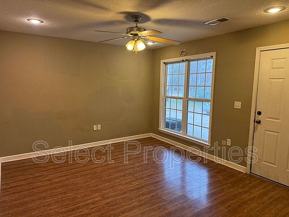 3rd image of 3808 Griffin St #B